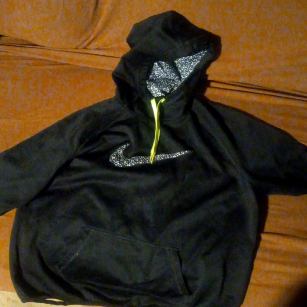 Nike therma-fit hoodie